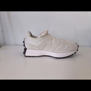 Retro New Balance 327 Trainers